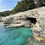 2 In Marica * Pula