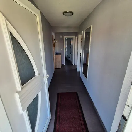 2 In Marica Apartamento *