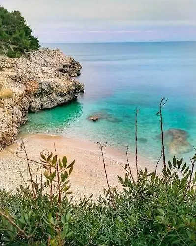 2 In Marica Apartment