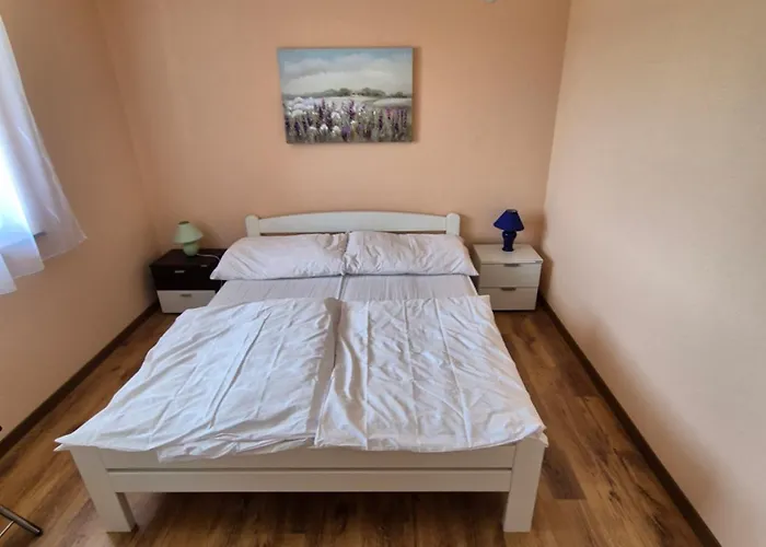 2 In Marica Pula